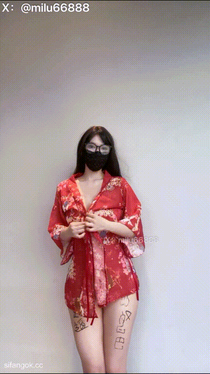 慢搖裸舞天花闆，大奶無毛一線天騷雞【迷鹿】最新定制長視頻⑵，頂胯抖逼抖臀，夯爆撸點動作(2V) 2.94GB 预览图 4