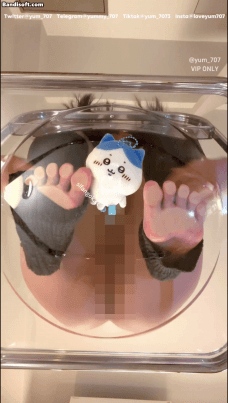 【推特 yum_707 玉米】最新VIP专享 救救小八 大屁股坐脸上【1V】【385M】 预览图 4