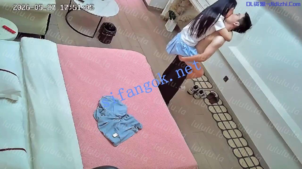 ❤️20260527❤️長發及腰藍色JK裙學妹愛舔男友胸被按倒打樁 728.2MB