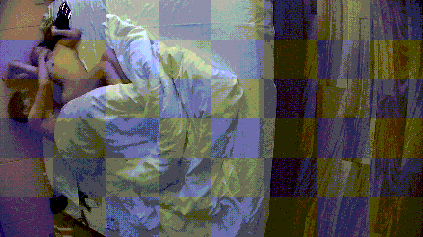 公寓酒店 5-30 身材高挑苗條美女穿上白絲給男友操逼助興 晚上一炮白天一炮 後入時被撞得奶子亂甩 2.97GB 预览图 2
