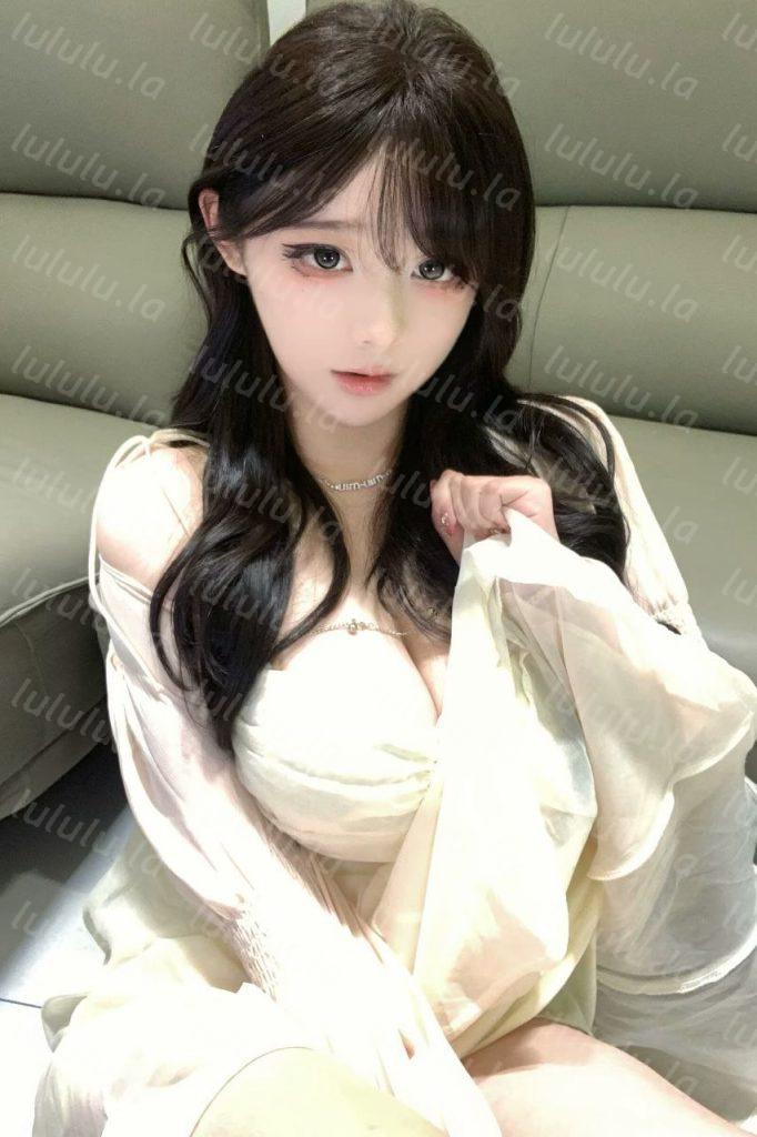 无情颖少 高颜值百万粉丝网红 纯欲脸 私拍写真【93P16V】【75M】 预览图 10