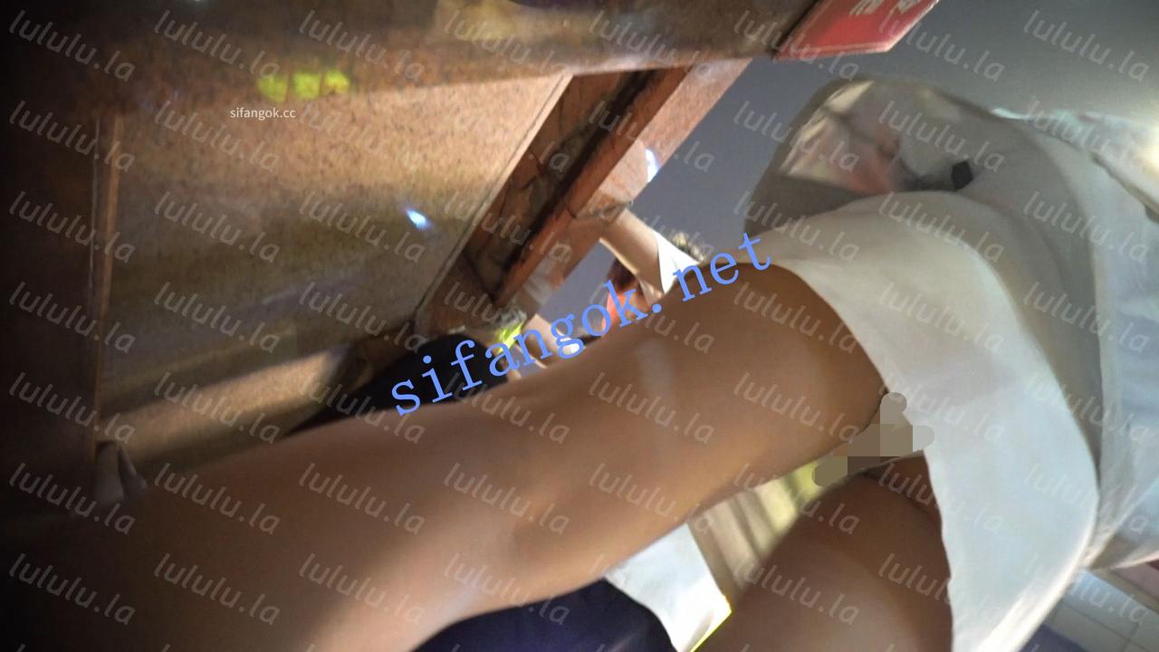 （空城原创）逛街的超短白裙小姐姐，一次性白N包裹翘臀 预览图 6