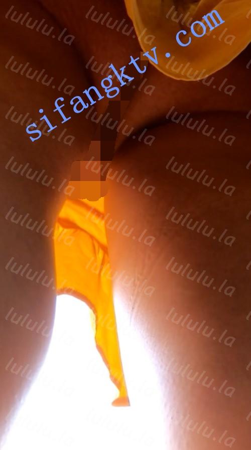 【首发极品CD】TW系列TW026-极品骚网红透心凉抄底骚丁露鲍鱼 预览图 6