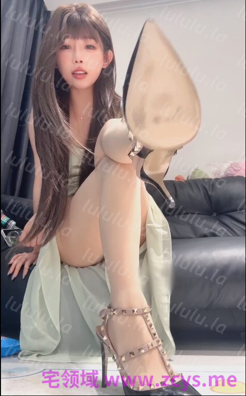 玩物直播一茶s-260515 红绿灯对着小妈肉丝射狗儿子【1V】【550MB百度云】 预览图 3