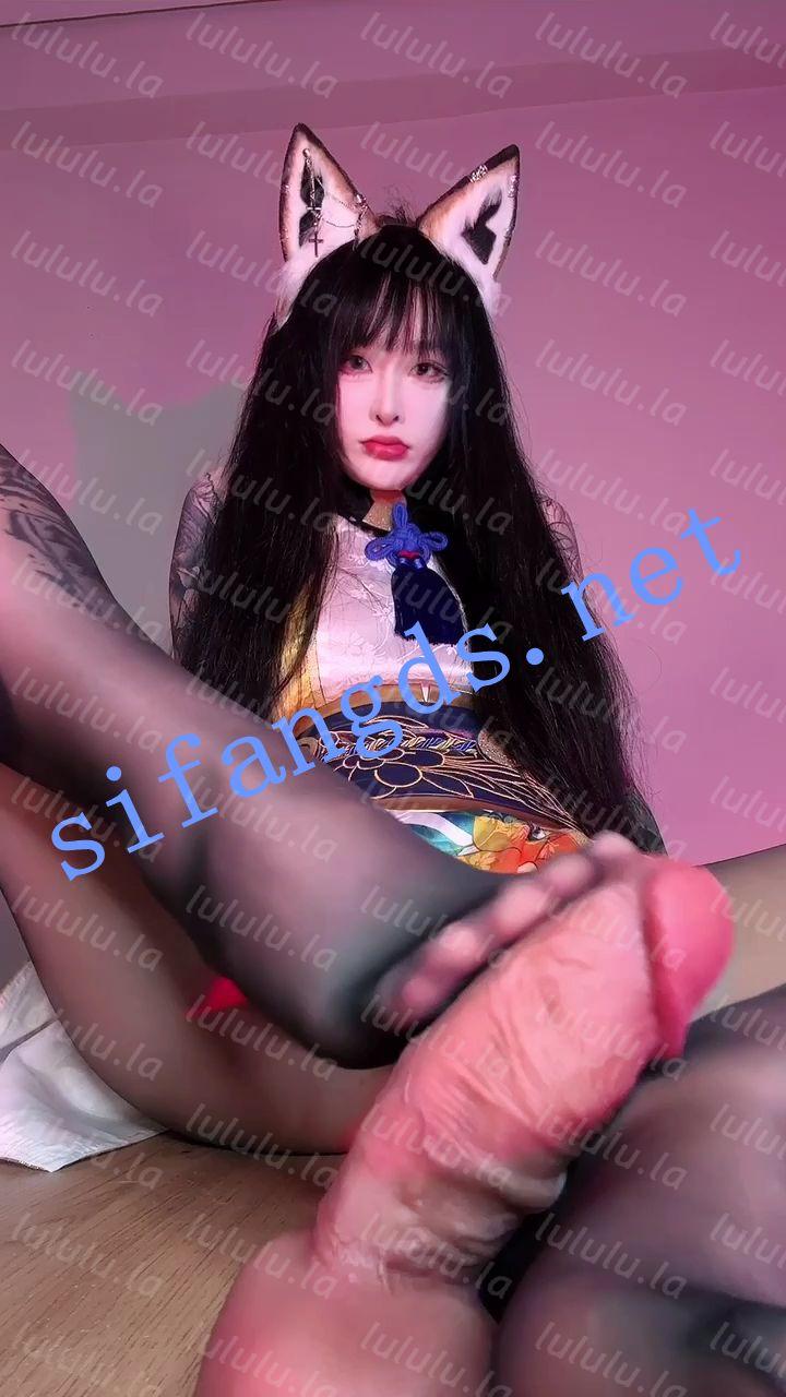 【重磅核弹】抖音颜值女神 九条南无 2.9最新高价福利【6V16P】【1.03G】 预览图 15