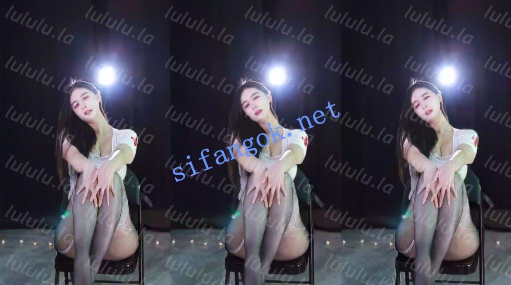 ‼️虎牙 嗨koi 巨乳肥臀超强定制！【1V】【574M】 预览图 4