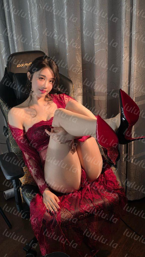 轩子巨2兔 – 新年 写真【64P6V】【2.2G】 预览图 3