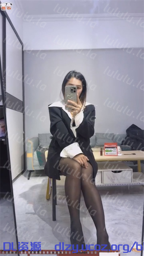 抖音顔值嫩妹【茗茗baby】好身材大長腿,初戀臉,戶外露出做愛榨精,道具自慰,大哥雞兒還行12V 201.8MB