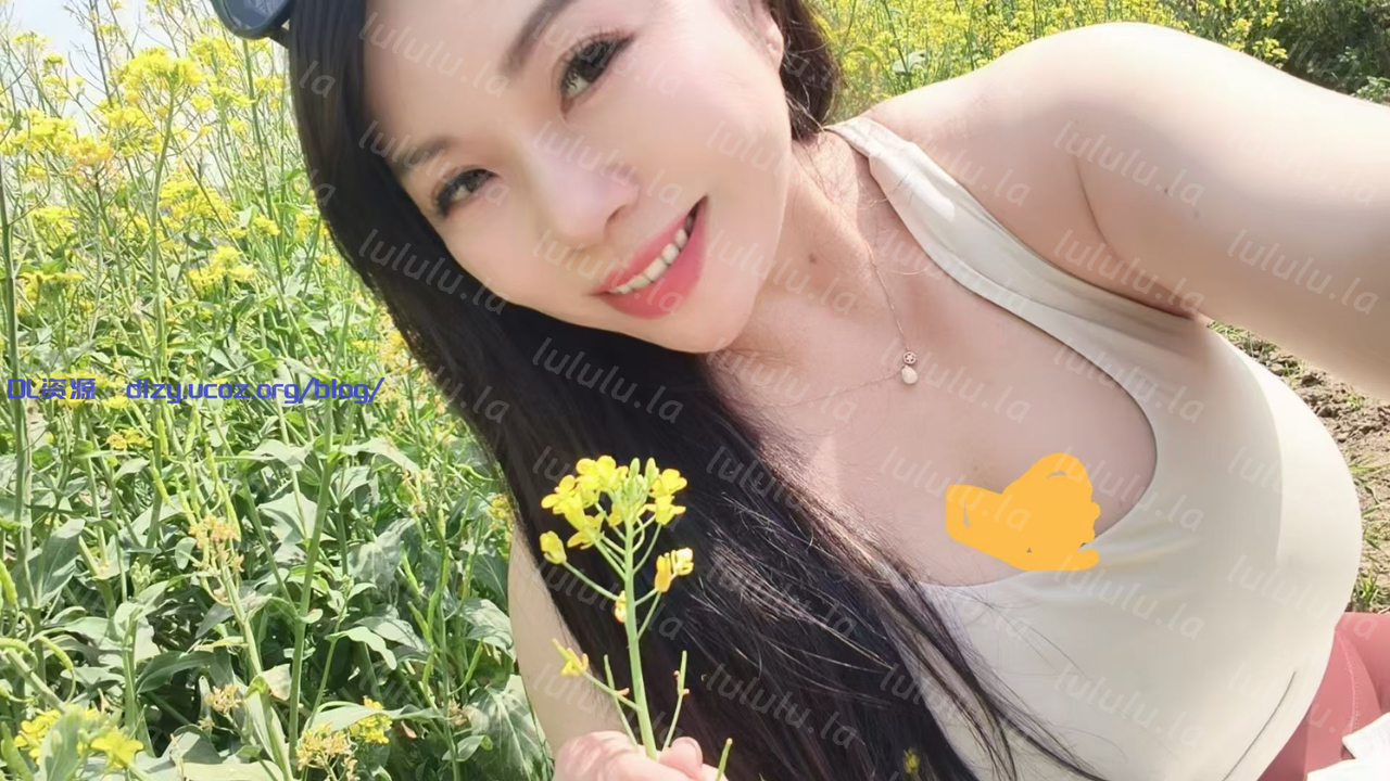 G奶熟女豔萍，被大奶牛阿姨這麽坐會不會舒服到噴出來臭精，姐姐的逼逼好多淫水，快來舔啊 13V 305MB