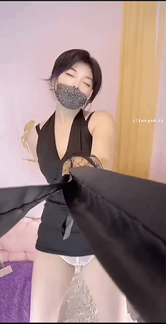 快手重磅 阿妹跳舞嗨 真金定制热辣裸舞 超嫩穴自慰起飞二【14V】【1.66G】 预览图 13