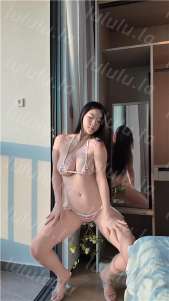 抖音热门主播 雅思把我杀了 yasi 汤师傅 抖奶电臀骚舞 裸欲【42V204P】【3.74G】 预览图 9