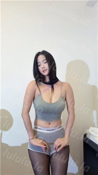 抖音热门主播 雅思把我杀了 yasi 汤师傅 抖奶电臀骚舞 裸欲【42V204P】【3.74G】 预览图 30