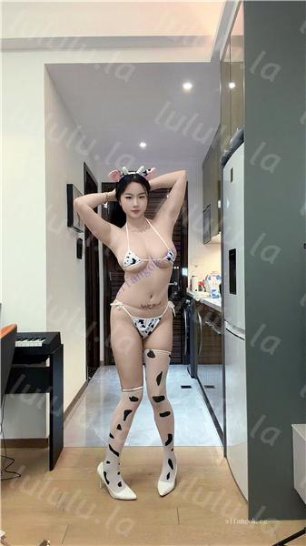 抖音热门主播 雅思把我杀了 yasi 汤师傅 抖奶电臀骚舞 裸欲【42V204P】【3.74G】 预览图 28