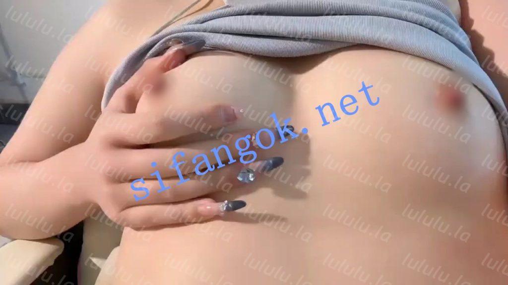 抖音可爱嫩妹 林湳湳 定制全裸热舞 Q弹小奶抖抖 反差起飞【11V】【1.34G】 预览图 5