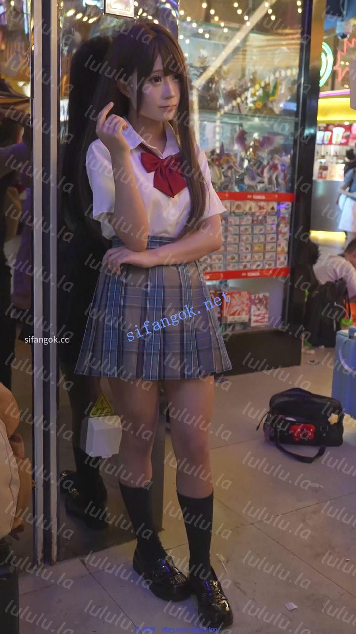 (BC-AA-680)制服jk可愛小姐姐..前抄時突然擡腿露内褲給你看 693.8MB 预览图 1