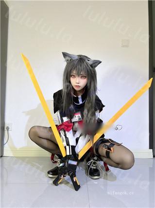 推特超高颜值顶级COSer 希尔薇6月顶B裸舞 切利尼娜·德克萨斯【5V20P】【140M】 预览图 12