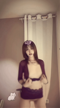 推特精神小妹 白龙 SVIP福利裸舞自慰 顶级嫩妹 疯狂后入啪【66V28P】【1.85G】 预览图 10
