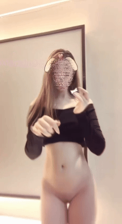 推特新晋福利姬 辣B小鑫 VIP福利裸舞 自慰 户外露出惊险合集【130V】【1.2G】 预览图 3