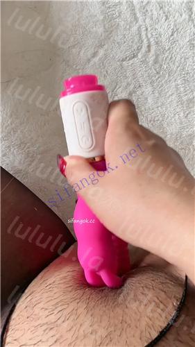 快手主播 撕后刑ss 撕姨 轻熟黑丝美腿 长时自慰啪啪 定制二【10V】【2.15G】 预览图 17