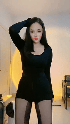 快手 不嘻嘻 点点呀 糖豆豆 小可可 云南小芳 骚舞掰穴合集【16V】【761M】 预览图 16