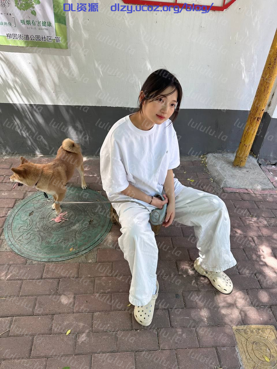 【原檔洩密】恩施酒店反差長發妹戴上乳夾就忍不住上位猛搖，鈴鈴铛響個不停她叫着長發及腰了快來幹死我吧小母狗18V 817.2MB