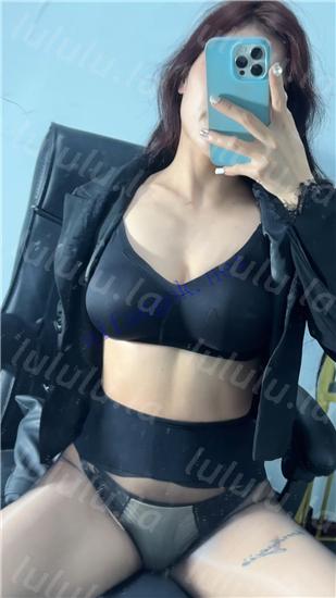 抖音超美主播 金克丝.玖伍六 情趣露毛诱惑 双女互捏大福利【12V】【2.71G】 预览图 20
