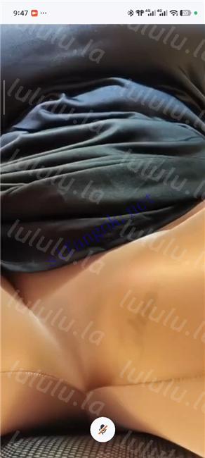 快手40W粉御姐 猫儿 首度超大尺三点全露 脸穴同框裸舞自慰【9V】【894M】 预览图 4