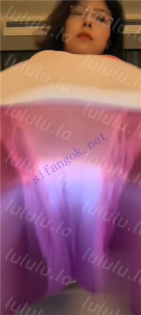快手40W粉御姐 猫儿 首度超大尺三点全露 脸穴同框裸舞自慰【9V】【894M】 预览图 5