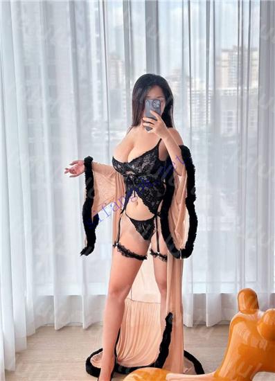抖音84W粉巨乳 成都朵朵 H杯大奶网红福利 自摸流浆 很肥美【20V24P】【114M】 预览图 10
