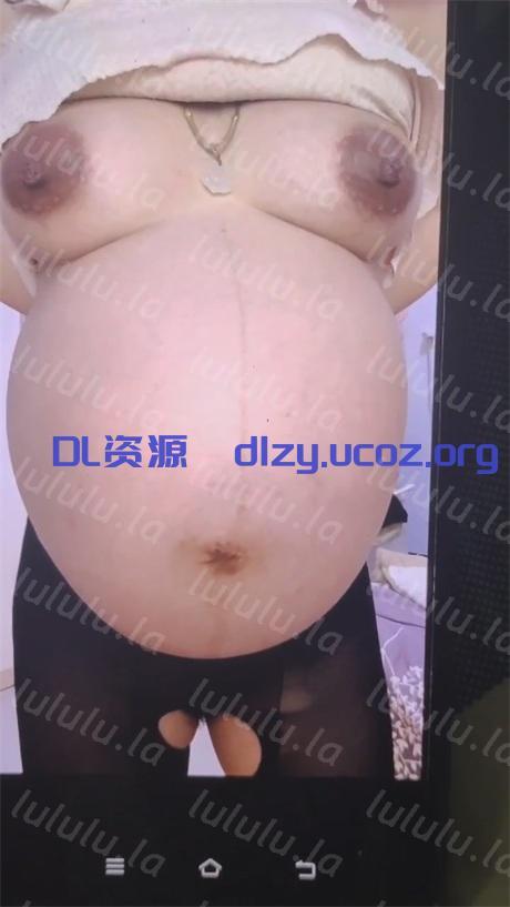 快手奶媽【小鳳凰(哺乳期)】婚房掰逼給狼友看,挺個大肚子挫逼自慰,聽指揮放尿掰逼8V 394MB 预览图 10