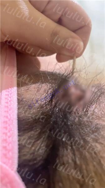 快手超美主播 周周 私定情趣制服自慰 情景骚叫水超多美翻【10V】【2.72G】 预览图 5