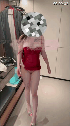 廣州頂級騷貨顔值女神下海日常「晴寶」酒店啪啪塞着跳蛋從酒店大堂一直走到戶外過天橋去對面宵夜露出口爆（4V） 607.5MB 预览图 2
