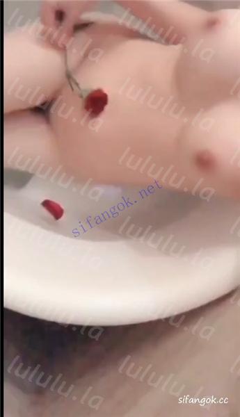 快手 金鱼大尺会议室+奶甜 路遥 羊咩咩 骚舞啪啪福利合集【22V】【2.16G】 预览图 23