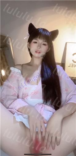 抖音甜妹主播 小企娥 妮娜 裸舞自慰掰粉穴 长屌大哥插入啪【11V】【731M】 预览图 8