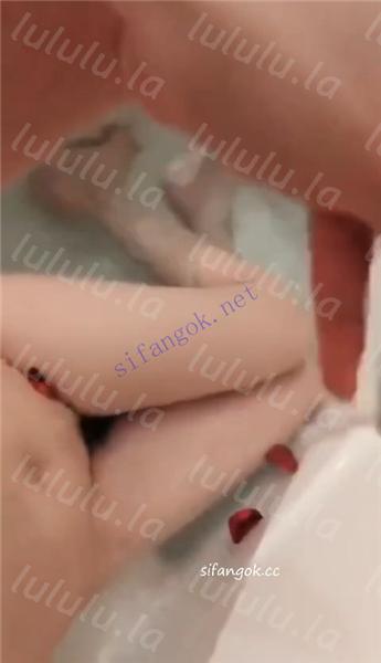 快手 金鱼大尺会议室+奶甜 路遥 羊咩咩 骚舞啪啪福利合集【22V】【2.16G】 预览图 6