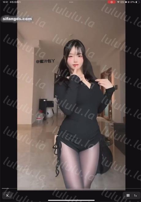 ❣️推荐❣️B站颜值嫩妹【生煎包(多汁嫩包,蜜汁包丫)】精品靓女,身材很赞,裸舞诱惑,搓奶自慰,大奶萝莉脸【76V】【1.65G】 预览图 4