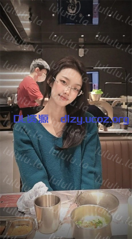 抖音騷逼少婦【角落裏的鼠鼠】精品無毛一線天,口活幹炮一條龍,道具爆菊,聖水洗澡,極品反差婊153V 1.09GB 预览图 1
