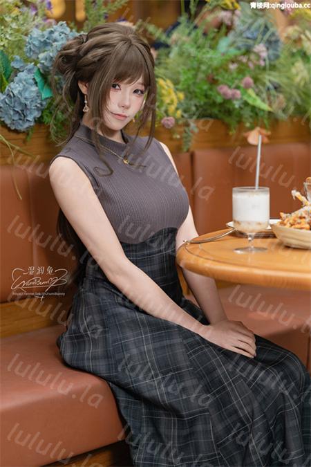 咬一口兔娘(Yiko湿润兔)-和网友的一日约会 [121p+3v/2.95G]