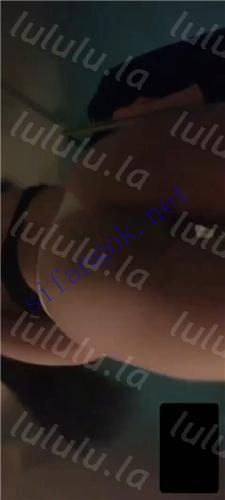 快手 猫猫 70万粉 巨乳蜜桃臀自慰发骚勾引呻吟1V1 超美【9V】【414M】 预览图 12