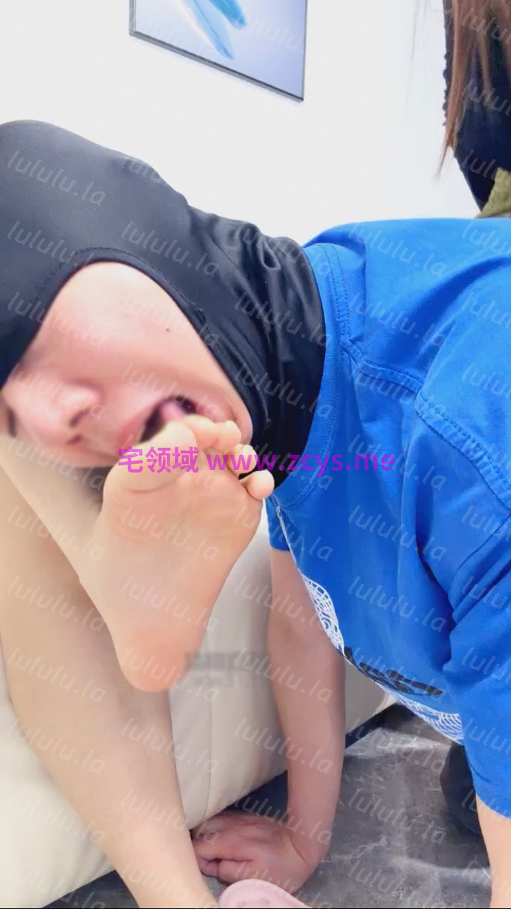 玩物直播辉月-260611 第一次线下调教贱狗爬进来【1V】【403MB百度云】 预览图 3