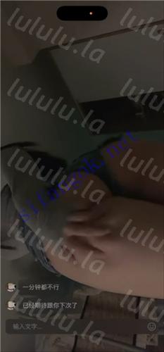 快手 猫猫 70万粉 巨乳蜜桃臀自慰发骚勾引呻吟1V1 超美【9V】【414M】 预览图 13