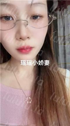 快手主播 娇妻ting+瑶瑶小娇妻 露点自慰大尺度双妻合璧【21V】【623M】 预览图 11