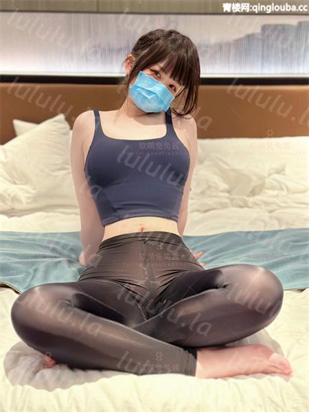 软萌兔兔酱-推特福利姬@sweetrabit233 COS露出自慰+性爱11套合集 [NPV+7.96G] 预览图 2