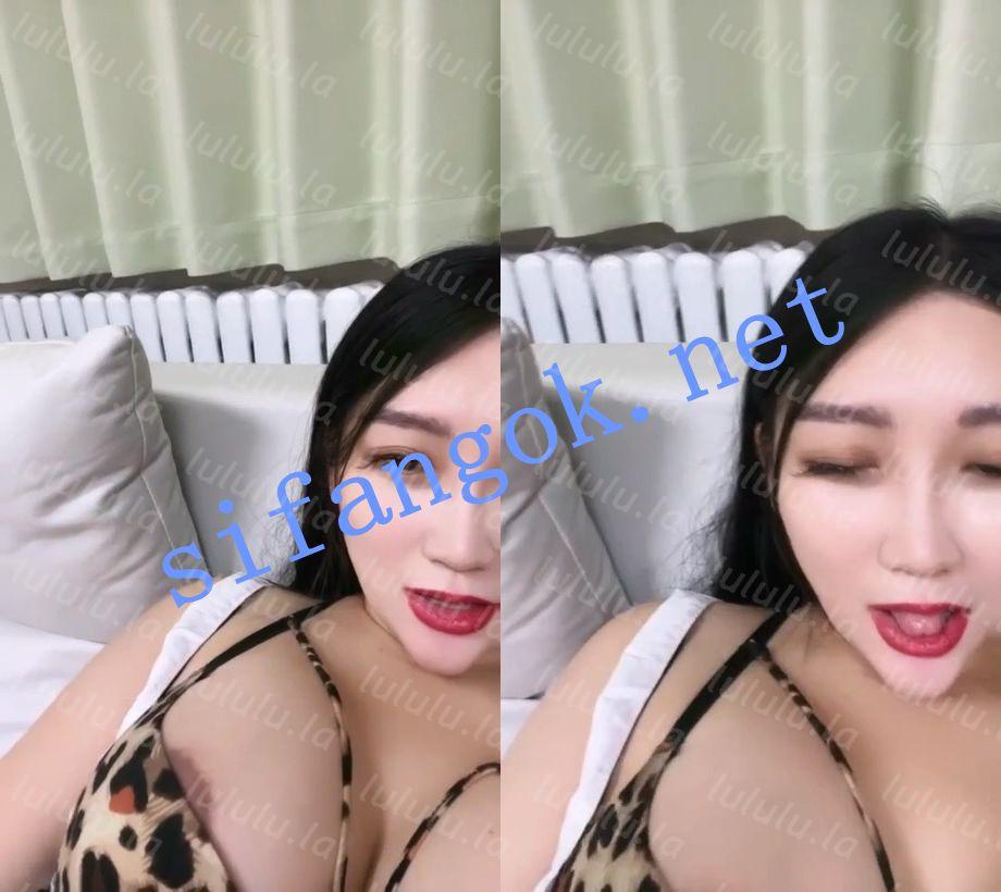 初夏多彩-姩笙 育娃之后短期复出下海大秀漏巨乳特写BB自慰【5V】【2.20G】 预览图 21
