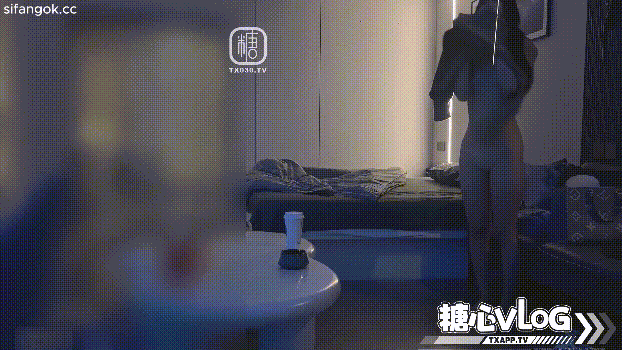 疑似推特網紅素顔做愛偷拍爆光 不一定是，好像就一個金镯子能對得上，在窮人面前高高在上的女神 在金主面前有多主動 1.87GB 预览图 3