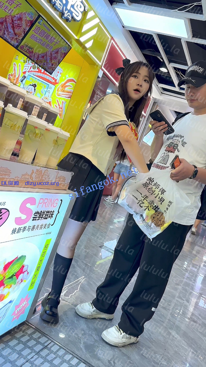 【KFC】制服JK學生妹和男友逛街·淡藍色窄内前後CD 355.1MB
