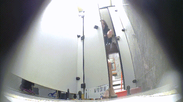 精品廁拍，商場女廁針孔全景後位真實偷拍超多美女小姐姐方便，同步露臉全身 1.87GB 预览图 10