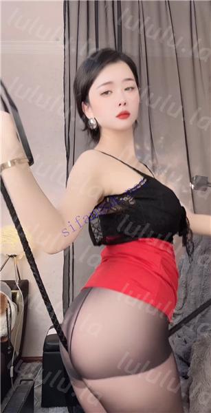 快手 梦梦睡不醒 大奶裸舞 圆润奶子抖飞 掰穴自慰福利 十一【8V】【1.02G】 预览图 12