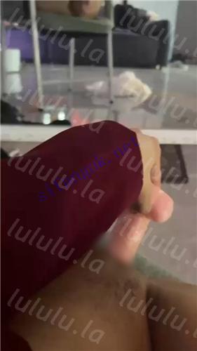 抖音200w粉 R9999 172大长腿自拍自慰裸秀 金主啪啪超反差二弹【117V】【1.71G】 预览图 56
