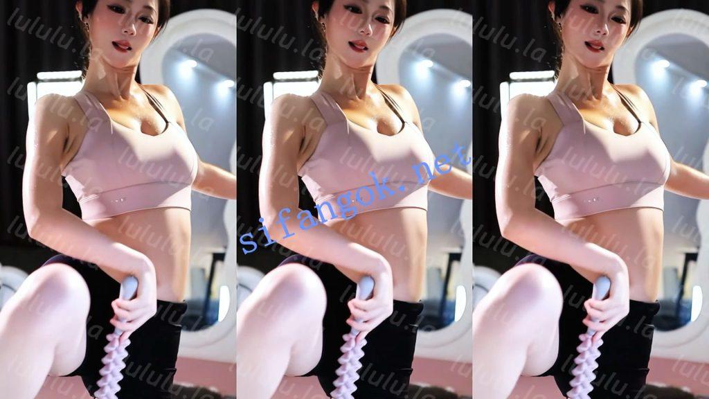 【虎牙】躺平儿 高颜值主播擦边精选10V 首次发布【10V】【1.42G】 预览图 18